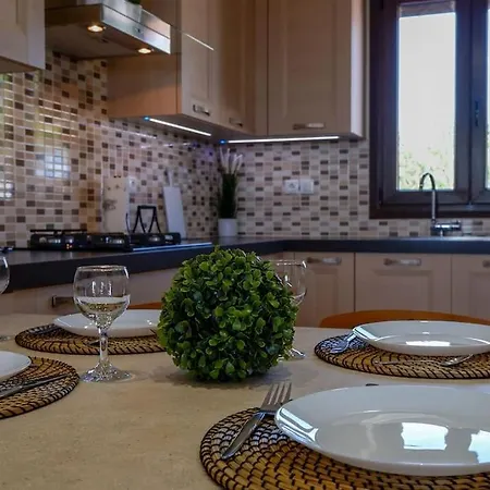 Casa Avgerinou Villa